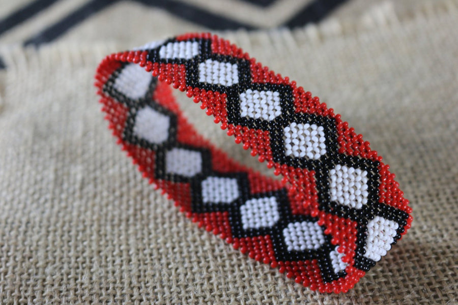 Art# K357  4 inch. Original Kayapo Traditional Peyote stitch Beaded Bracelet from Brazil