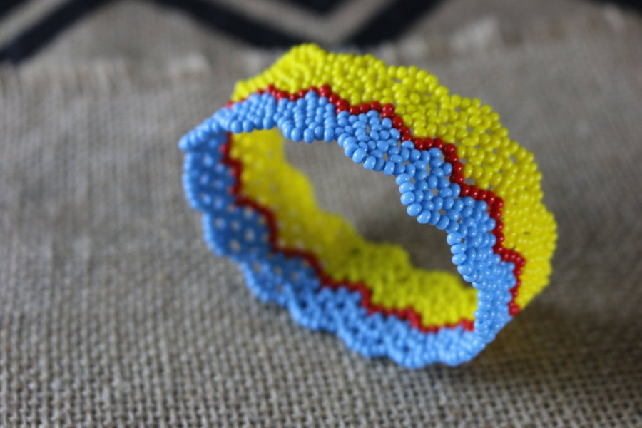 Art# K358  3.5+ inch. Original Kayapo Traditional Peyote stitch Beaded Bracelet from Brazil