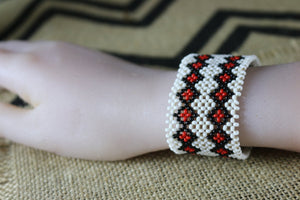 Art# K367  3+  inch. Original Kayapo Traditional Peyote stitch Beaded Bracelet from Brazil