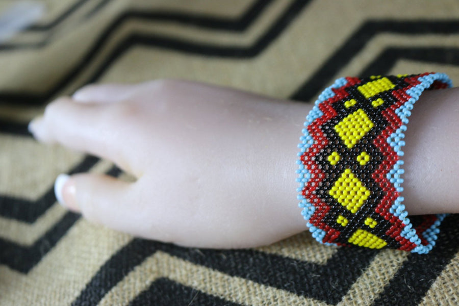 Art# K369  3+  inch. Original Kayapo Traditional Peyote stitch Beaded Bracelet from Brazil