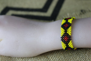 Art# K371  3.5  inch. Original Kayapo Traditional Peyote stitch Beaded Bracelet from Brazil