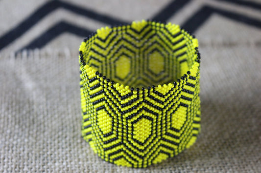Art# K376 - 3.5  inch. Original Kayapo Traditional Peyote stitch Beaded Bracelet from Brazil