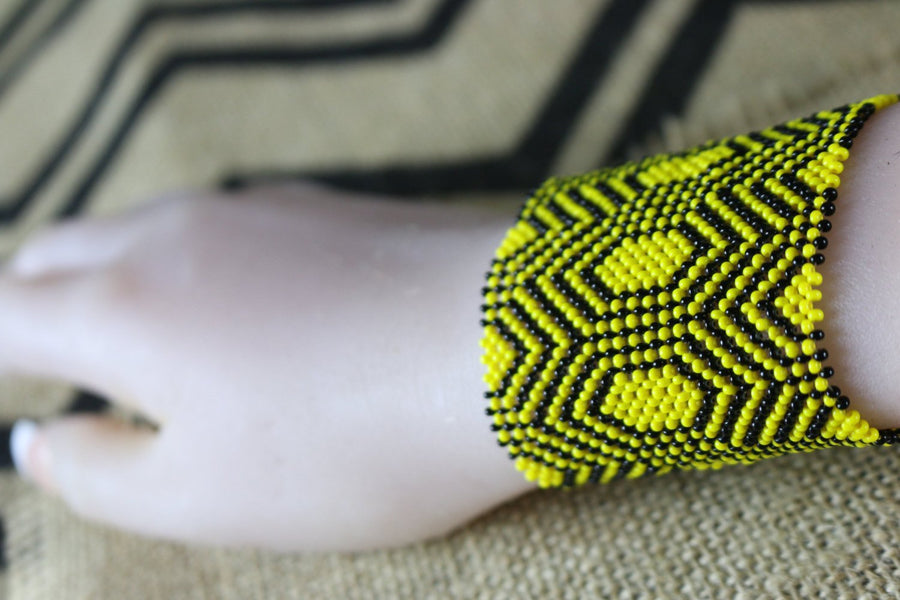 Art# K376 - 3.5  inch. Original Kayapo Traditional Peyote stitch Beaded Bracelet from Brazil