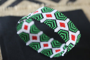 Art# K381  3.5+ inch. Original Kayapo Traditional Peyote stitch Beaded Bracelet from Brazil