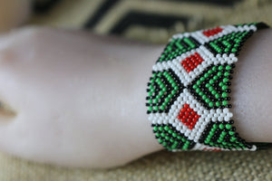 Art# K381  3.5+ inch. Original Kayapo Traditional Peyote stitch Beaded Bracelet from Brazil