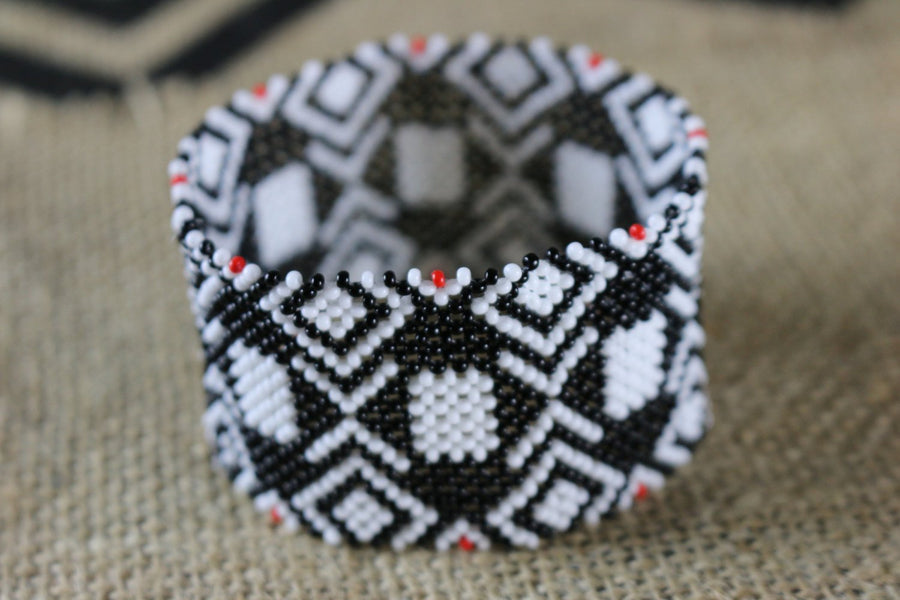 Art# K407 3+ inch. Original Kayapo Traditional Peyote stitch Beaded Bracelet from Brazil