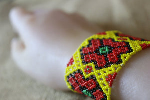 Art# K19 3 inch  Original Kayapo Traditional Peyote stitch Beaded Bracelet from Brazil.