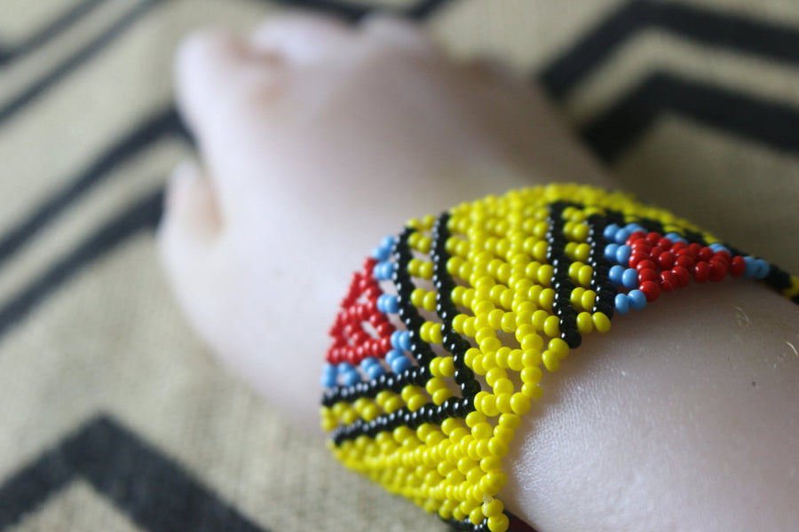 Art# K23 4 inch  Original Kayapo Traditional Peyote stitch Beaded Bracelet from Brazil.