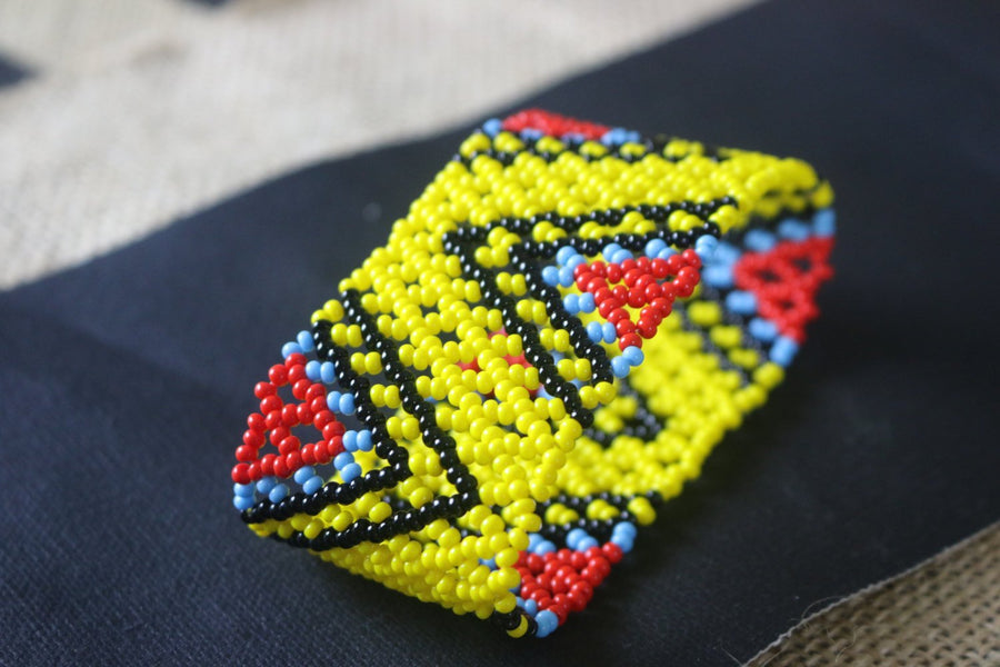 Art# K23 4 inch  Original Kayapo Traditional Peyote stitch Beaded Bracelet from Brazil.