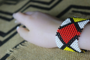 Art# K31  3.5+ inch Original Kayapo Traditional Peyote stitch Beaded Bracelet from Brazil.