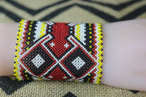 Art# K29 3.5+ inch Original Kayapo Traditional Peyote stitch Beaded Bracelet from Brazil.