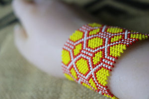 Art# K39 3.5 inch Original Kayapo Traditional Peyote stitch Beaded Bracelet from Brazil.