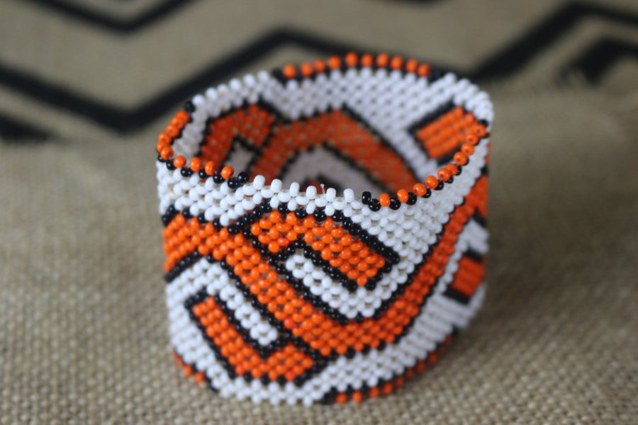 Art# K44  3.5+ inch Original Kayapo Traditional Peyote stitch Beaded Bracelet from Brazil.