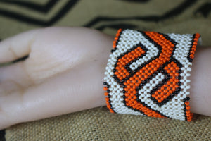 Art# K44  3.5+ inch Original Kayapo Traditional Peyote stitch Beaded Bracelet from Brazil.