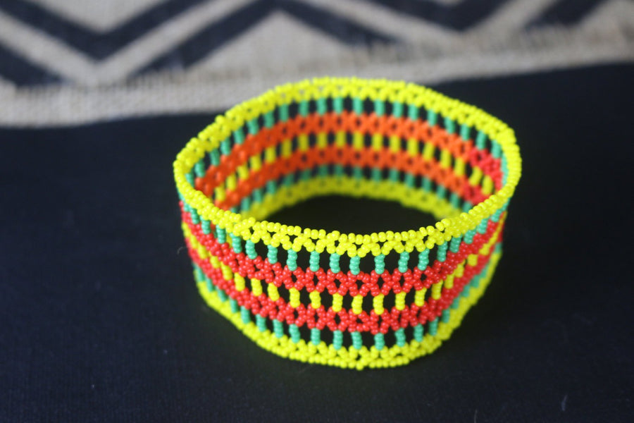 Art# K48  3.5+ inch Original Kayapo Traditional Peyote stitch Beaded Bracelet from Brazil.