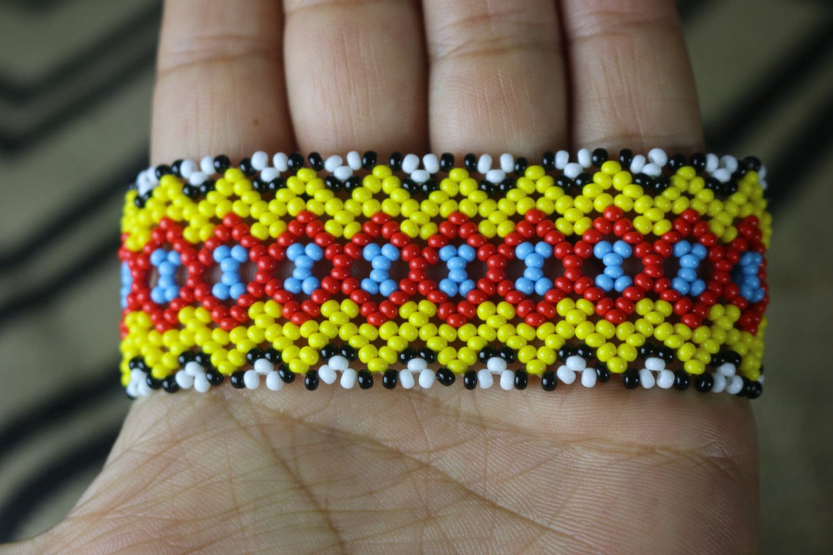 Art# K52  4 inch Original Kayapo Traditional Peyote stitch Beaded Bracelet from Brazil.