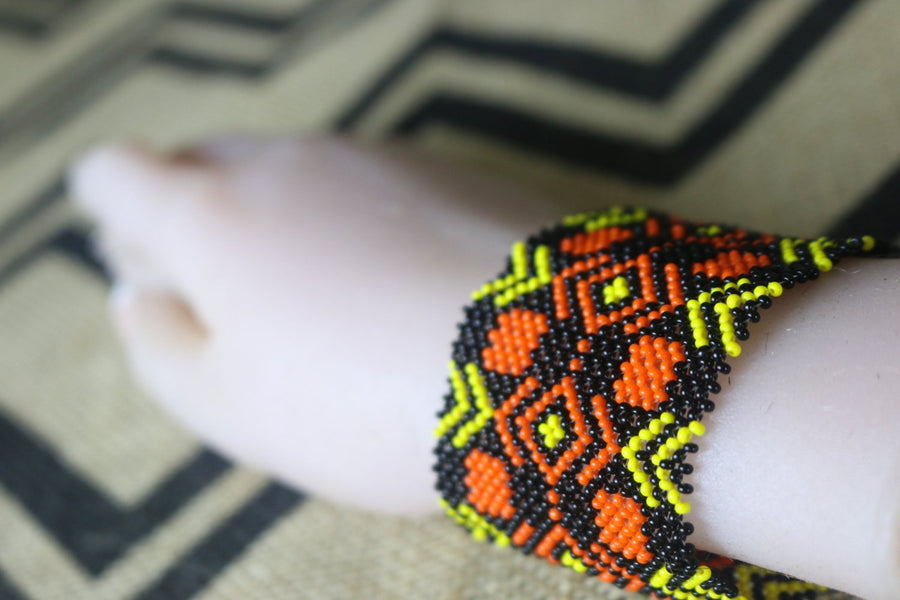 Art# K53 3 inch  Original Kayapo Traditional Peyote stitch Beaded Bracelet from Brazil.