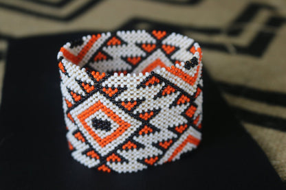 Art# K54  3+ inch Original Kayapo Traditional Peyote stitch Beaded Bracelet from Brazil.