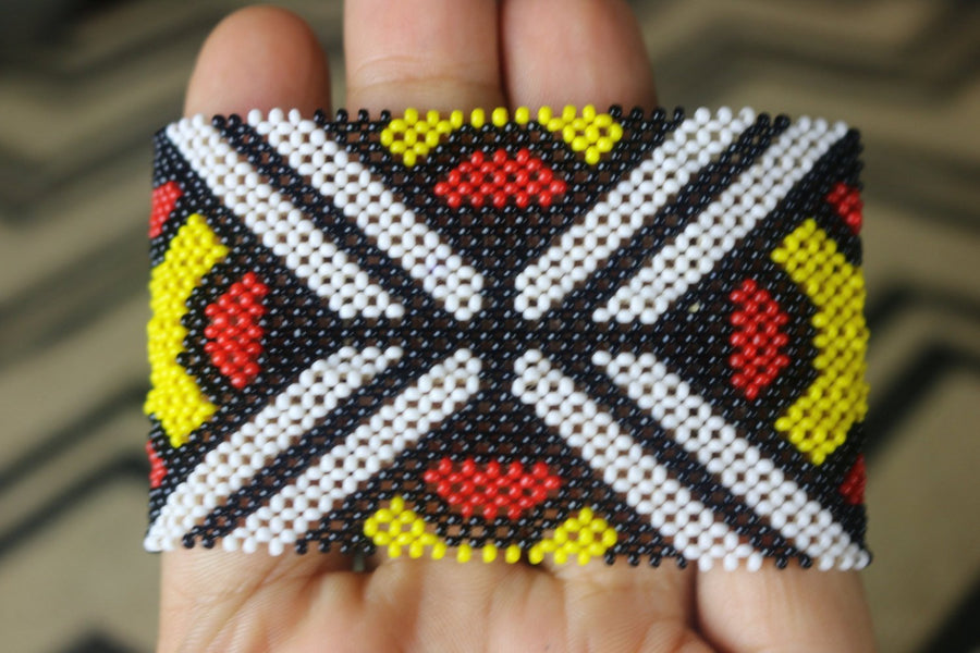 Art# K63 3.5 inch Original Kayapo Traditional Peyote stitch Beaded Bracelet from Brazil.