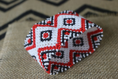 Art# K64  4 inch Original Kayapo Traditional Peyote stitch Beaded Bracelet from Brazil.