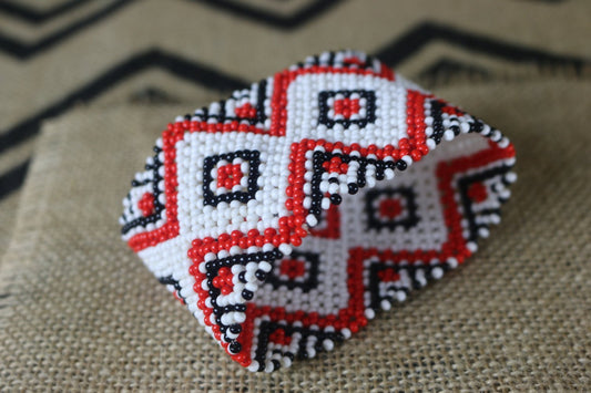 Art# K64  4 inch Original Kayapo Traditional Peyote stitch Beaded Bracelet from Brazil.