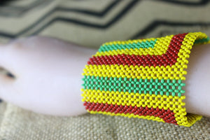 Art# K67  3.5+ inch Original Kayapo Traditional Peyote stitch Beaded Bracelet from Brazil.