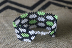 Art# K86   inch 3.5 + Original Kayapo Traditional Peyote stitch Beaded Bracelet from Brazil.