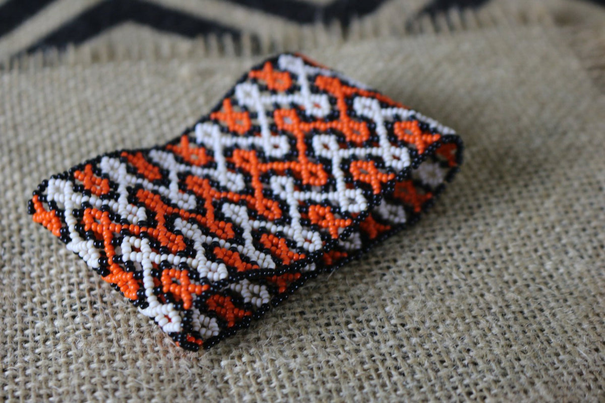Art# K93  3+ inch Original Kayapo Traditional Peyote stitch Beaded Bracelet from Brazil.