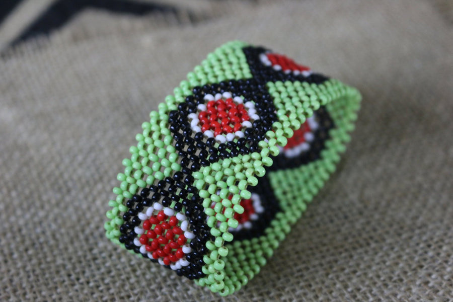 Art# K94  3.5 inch Original Kayapo Traditional Peyote stitch Beaded Bracelet from Brazil.