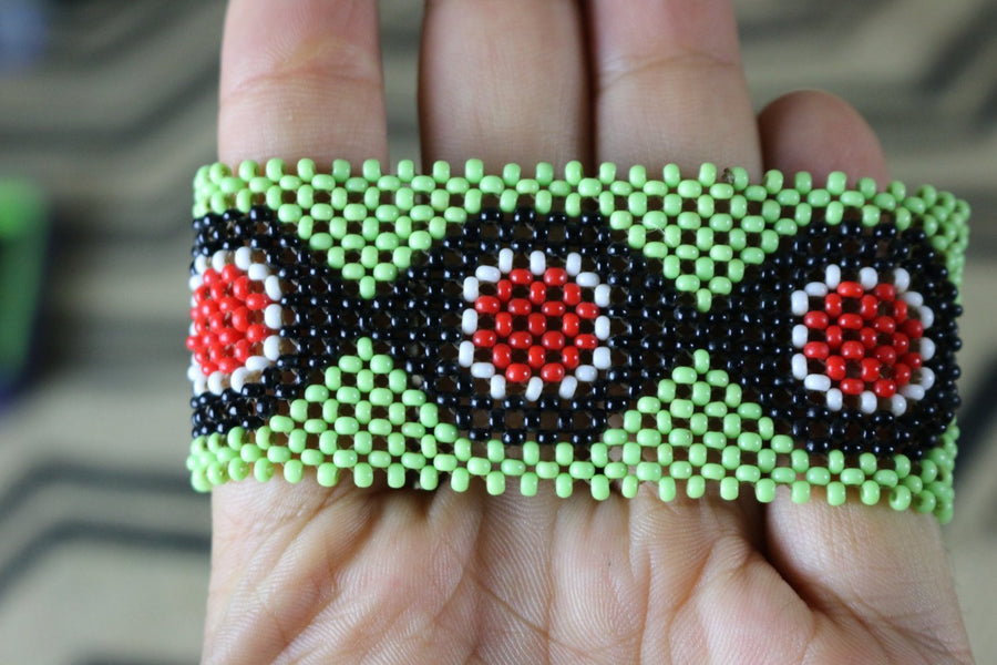 Art# K94  3.5 inch Original Kayapo Traditional Peyote stitch Beaded Bracelet from Brazil.