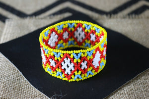 Art# K100  3.5+ inch Original Kayapo Traditional Peyote stitch Beaded Bracelet from Brazil.