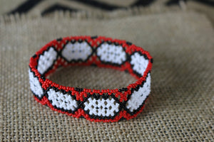 Art# K109  3.5 inch Original Kayapo Traditional Peyote stitch Beaded Bracelet from Brazil.