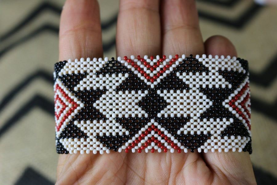 Art# K112  3.5 inch Original Kayapo Traditional Peyote stitch Beaded Bracelet from Brazil.