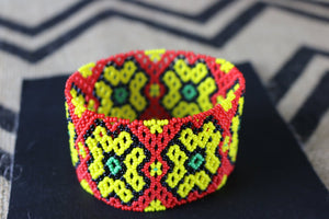 Art# K119 3.5 inch Original Kayapo Traditional Peyote stitch Beaded Bracelet from Brazil.