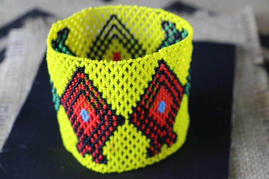Art# K127  4 inch Original Kayapo Traditional Peyote stitch Beaded Bracelet from Brazil.