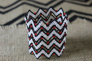 Art# K138  Original Kayapo Traditional Peyote stitch Beaded Bracelet from Brazil.