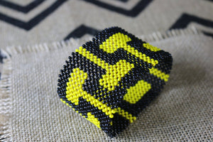 Art# K147 4 inch. Original Kayapo Traditional Peyote stitch Beaded Bracelet from Brazil.