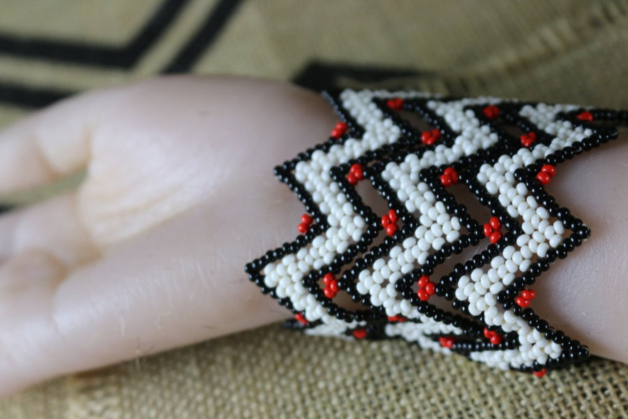 Art# K157  3+ inch Original Kayapo Traditional Peyote stitch Beaded Bracelet from Brazil.