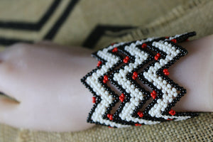 Art# K157  3+ inch Original Kayapo Traditional Peyote stitch Beaded Bracelet from Brazil.