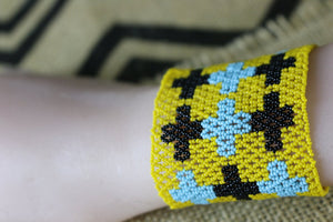 Art# K162  3+ inch Original Kayapo Traditional Peyote stitch Beaded Bracelet from Brazil.