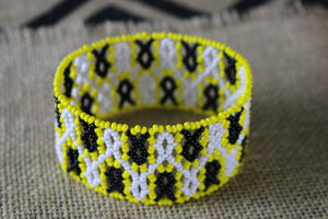 Art# K177  4'inch. Original Kayapo Traditional Peyote stitch Beaded Bracelet from Brazil.