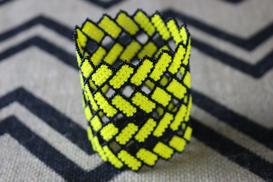 Art# K178  3+ inch. Original Kayapo Traditional Peyote stitch Beaded Bracelet from Brazil.