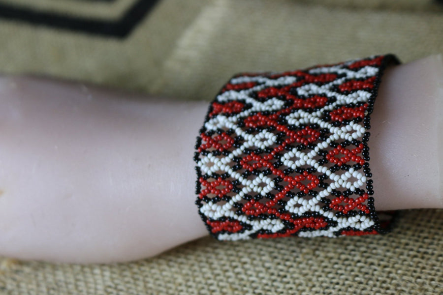 Art# K179  3+ inch. Original Kayapo Traditional Peyote stitch Beaded Bracelet from Brazil.