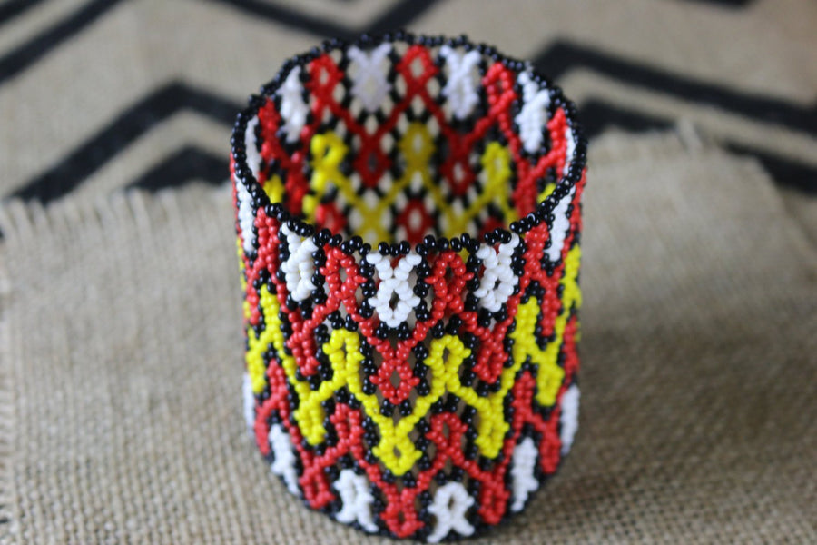 Art# K184  3.5+ inch. Original Kayapo Traditional Peyote stitch Beaded Bracelet from Brazil.