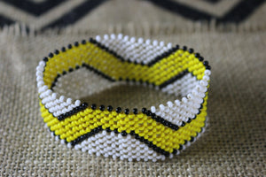 Art# K194  3.5+ inch. Original Kayapo Traditional Peyote stitch Beaded Bracelet from Brazil.