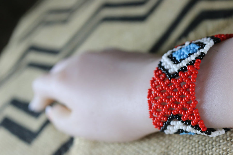 Art# K208  4 inch. Original Kayapo Traditional Peyote stitch Beaded Bracelet from Brazil.