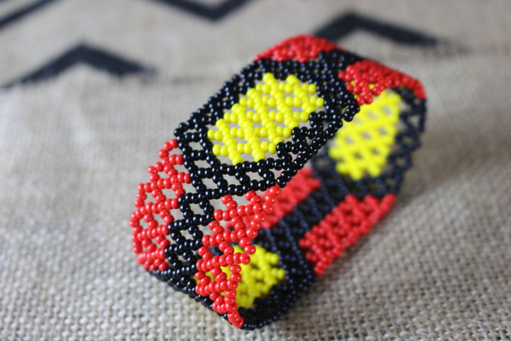 Art# K213  4 inch. Original Kayapo Traditional Peyote stitch Beaded Bracelet from Brazil.