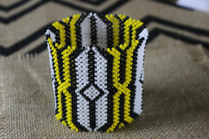 Art# K237  4 inch. Original Kayapo Traditional Peyote stitch Beaded Bracelet from Brazil.