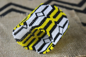 Art# K237  4 inch. Original Kayapo Traditional Peyote stitch Beaded Bracelet from Brazil.