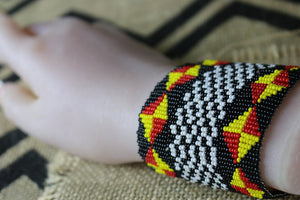 Art# K238  3.5+ inch. Original Kayapo Traditional Peyote stitch Beaded Bracelet from Brazil.